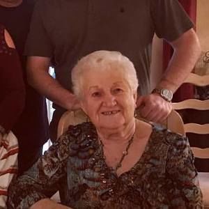 Meet your Posher, Lorraine